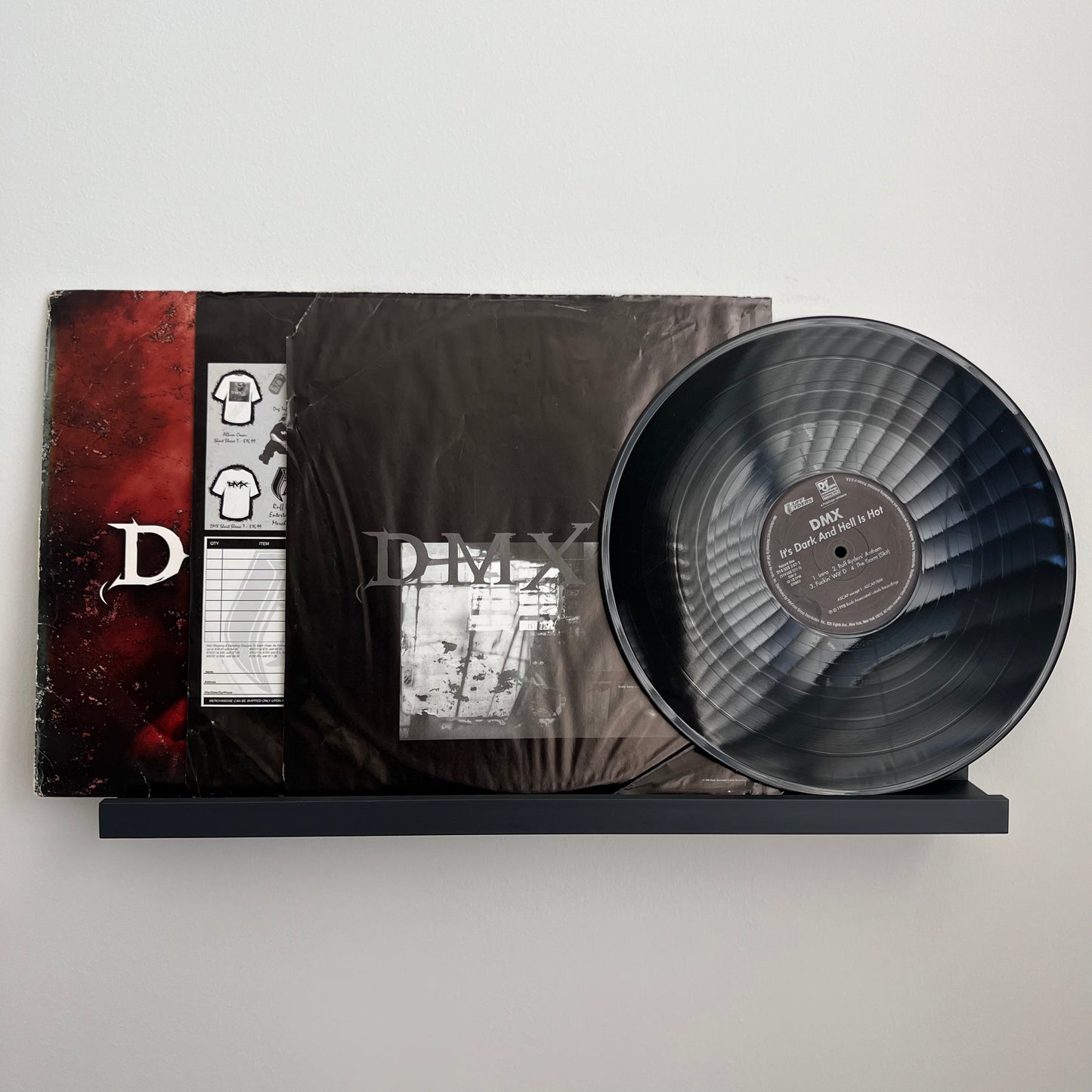 DMX - It's Dark and Hell Is Hot