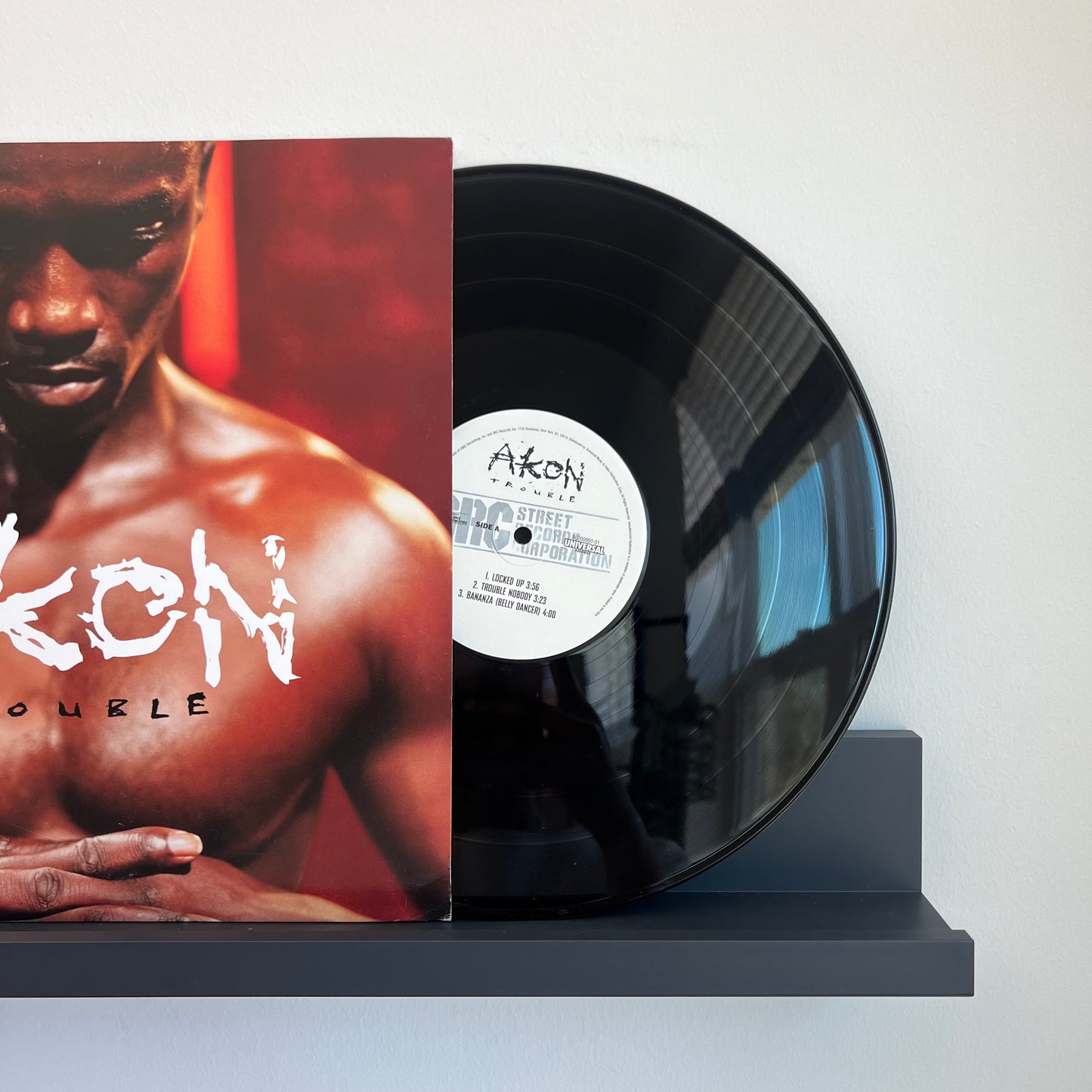 Akon - Trouble