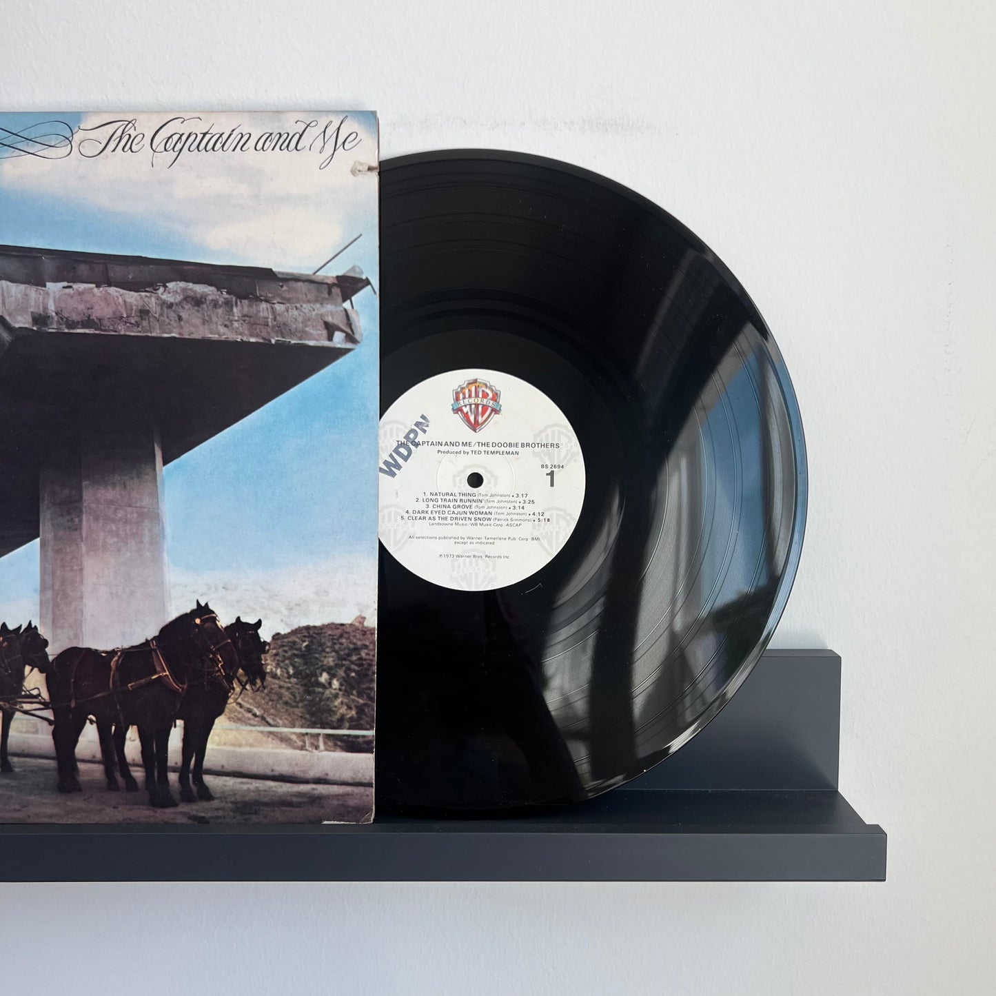 The Doobie Brothers - The Captain and Me